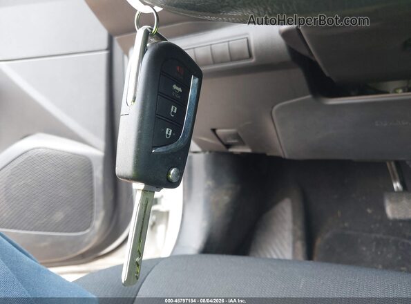 5YFEPMAE2NP285168 2022 TOYOTA COROLLA Белый Вид панели приборов