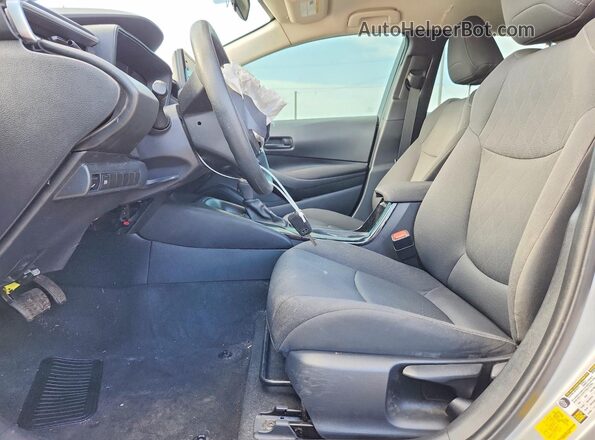 5YFEPMAE2NP325460 2022 TOYOTA COROLLA Silver Вид салону спереду