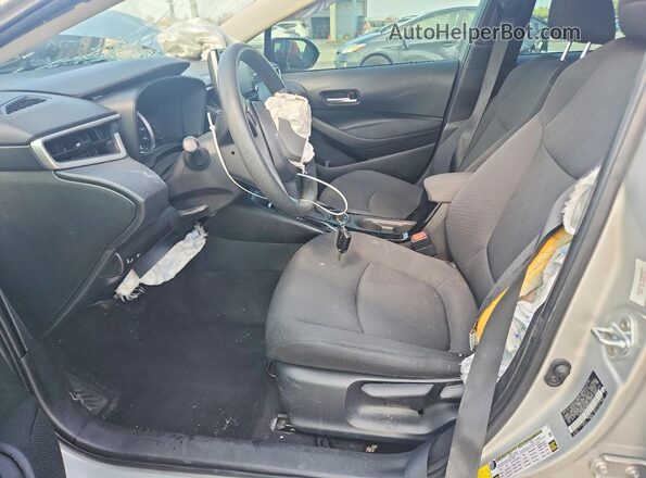 5YFEPMAE3MP224135 2021 TOYOTA COROLLA Серебряный Вид салона спереди