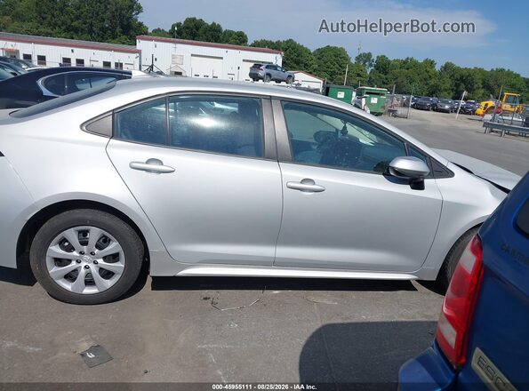 5YFEPMAE3NP276592 2022 TOYOTA COROLLA Silver Սալոնի հետևի տեսք