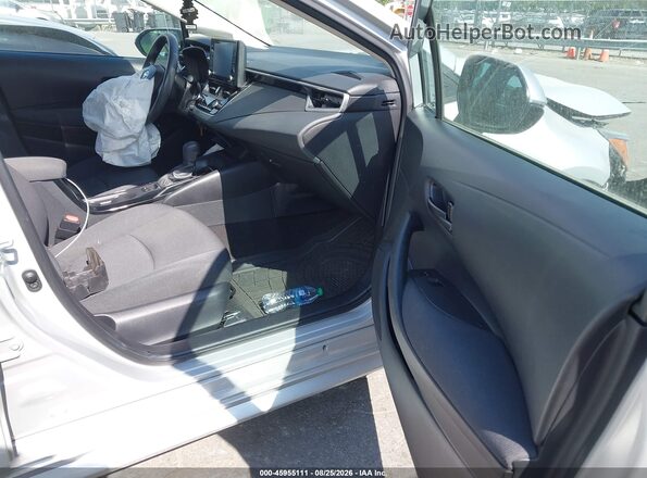 5YFEPMAE3NP276592 2022 TOYOTA COROLLA Silver Սալոնի դիմացի տեսք