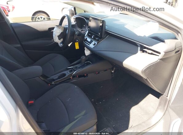 5YFEPMAE3NP355177 2022 TOYOTA COROLLA Серебряный Вид салона спереди