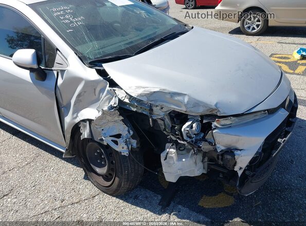 5YFEPMAE3NP355177 2022 TOYOTA COROLLA Серебряный Вид спереди
