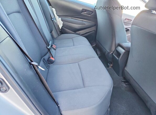 5YFEPMAE3NP392018 2022 TOYOTA COROLLA Gray Vista de los asientos traseros