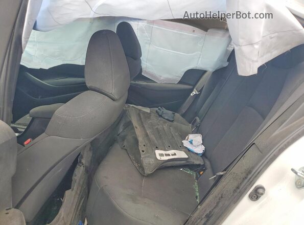 5YFEPMAE4NP324794 2022 TOYOTA COROLLA White Вид задніх сидінь