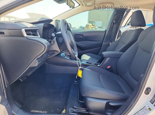 5YFEPMAE4NP338663 2022 TOYOTA COROLLA White Widok wnętrza z przodu