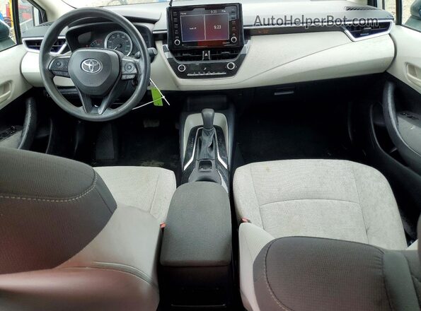 5YFEPMAE4NP340784 2022 TOYOTA COROLLA Silver Dashboard view
