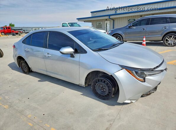 5YFEPMAE4NP359450 2022 TOYOTA COROLLA Silver Front right