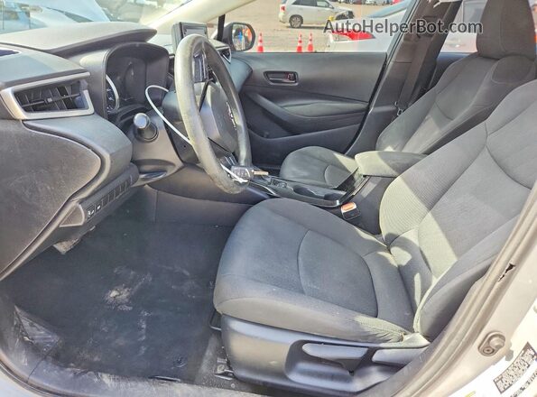 5YFEPMAE4NP359450 2022 TOYOTA COROLLA Silver Front interior view