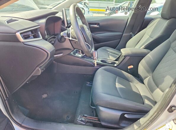 5YFEPMAE5MP180719 2021 TOYOTA COROLLA Silver Front interior view