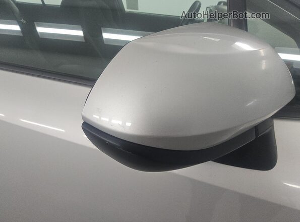5YFEPMAE6MP206986 2021 TOYOTA COROLLA Серебряный 