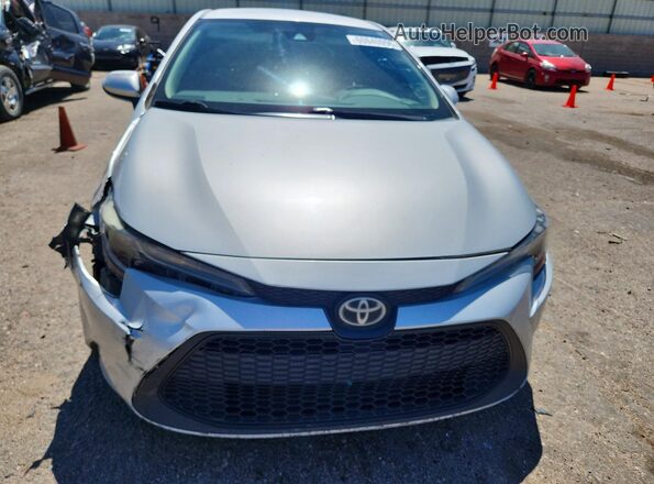 5YFEPMAE7MP222369 2021 TOYOTA COROLLA Silver Widok z przodu