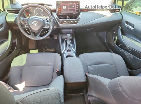 5YFEPMAE7MP222369 2021 TOYOTA COROLLA Silver Widok deski rozdzielczej