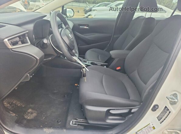 5YFEPMAE7MP226843 2021 TOYOTA COROLLA Белый Вид салона спереди