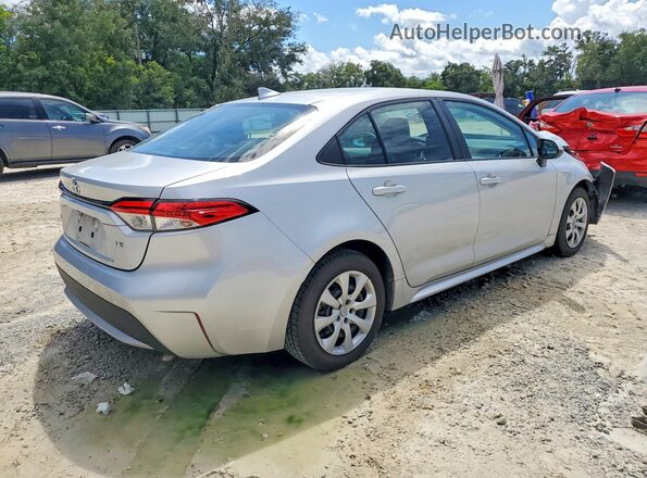 5YFEPMAE8NP307920 2022 TOYOTA COROLLA Silver Front view