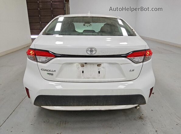 5YFEPMAE8NP340559 2022 TOYOTA COROLLA Белый Вид сзади