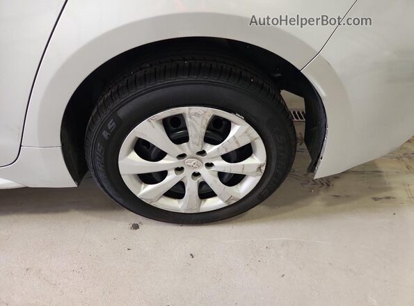 5YFEPMAE8NP367745 2022 TOYOTA COROLLA Silver 