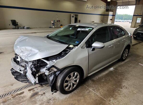 5YFEPMAE8NP367745 2022 TOYOTA COROLLA Silver 