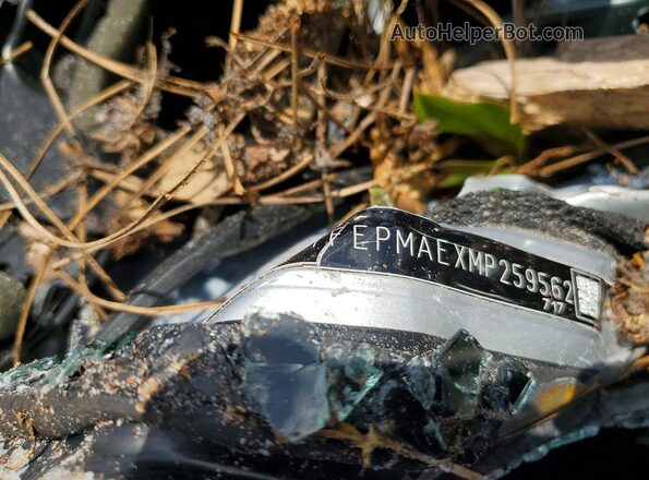 5YFEPMAEXMP259562 2021 TOYOTA COROLLA Silver Vista del compartimento del motor