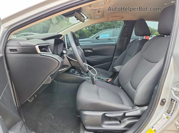 5YFEPRAE5LP111315 2020 TOYOTA COROLLA Silver Front interior view