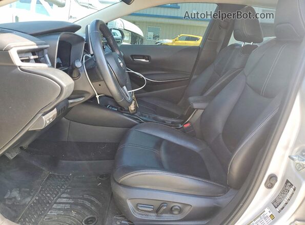 5YFFPMAE0MP191244 2021 TOYOTA COROLLA Silver წინა სალონის ხედი