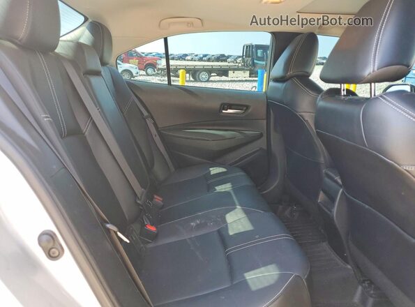 5YFFPMAE0MP191244 2021 TOYOTA COROLLA Silver უკანა სავარძლების ხედი