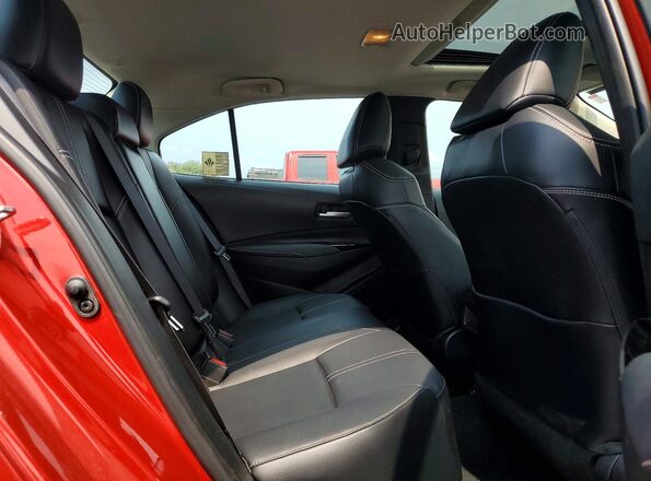 5YFFPRAE6LP094755 2020 TOYOTA COROLLA Red Вид задніх сидінь