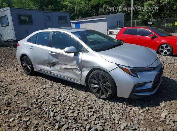 5YFP4MCE1SP218572 2025 TOYOTA COROLLA Серебряный Передняя правая четверть