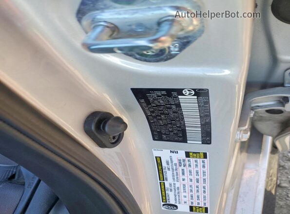 5YFP4MCE1SP218572 2025 TOYOTA COROLLA Серебряный Вид подкапотного пространства