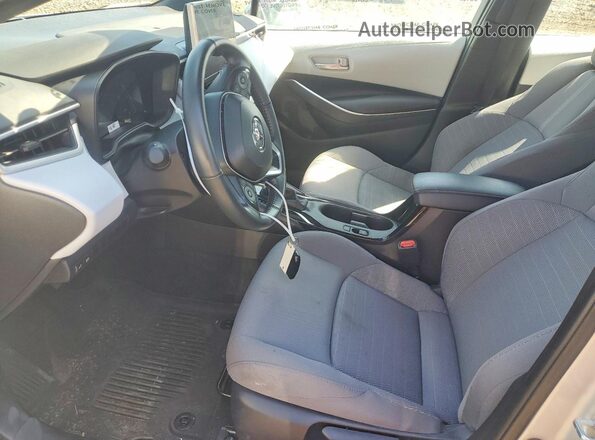 5YFP4MCE1SP218572 2025 TOYOTA COROLLA Серебряный Вид салона спереди