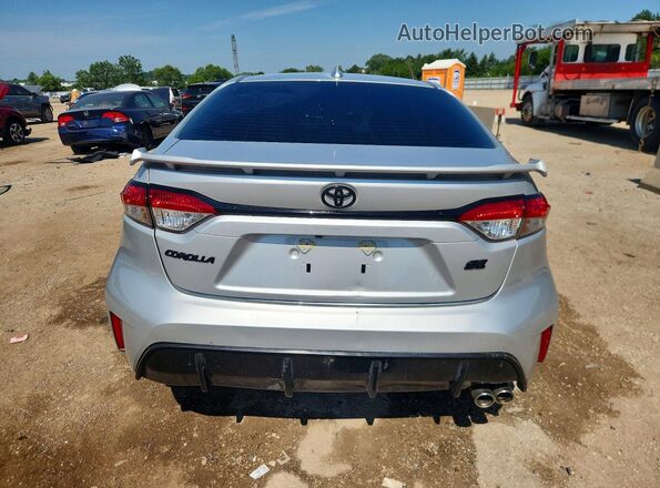 5YFP4MCE1TP268275 2026 TOYOTA COROLLA Silver Հետևի տեսք