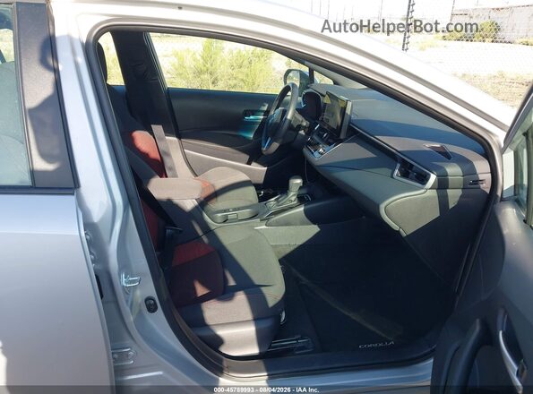 5YFS4MCE2TP259076 2026 TOYOTA COROLLA Silver Widok wnętrza z przodu