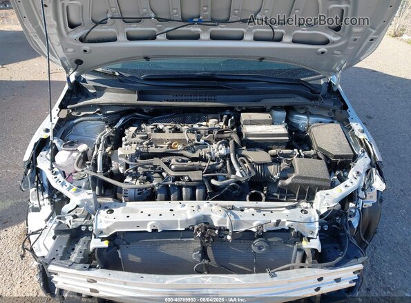 5YFS4MCE2TP259076 2026 TOYOTA COROLLA Silver Widok z tyłu