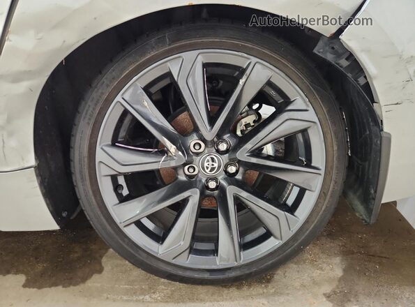 5YFS4MCE3SP227896 2025 TOYOTA COROLLA Silver სალონის 360-გრადუსიანი ხედი