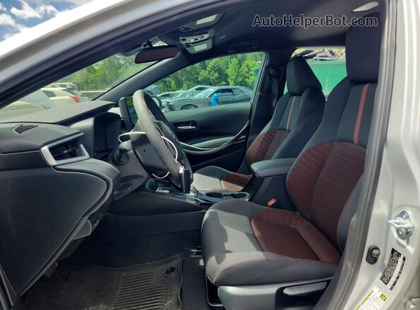 5YFS4MCE3SP240907 2025 TOYOTA COROLLA Silver Vista interior delantera