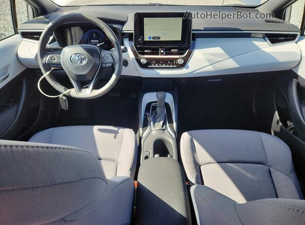 5YFS4MCE6TP270839 2026 TOYOTA COROLLA Silver Dashboard view