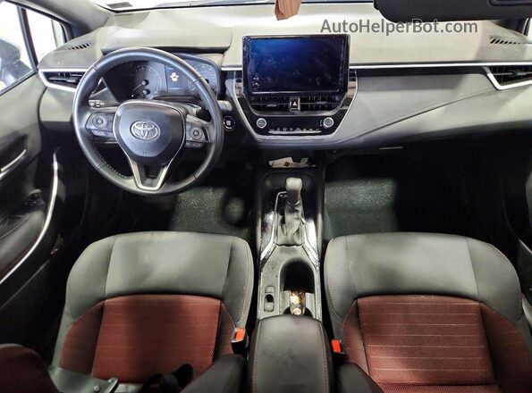 5YFS4MCE8SP227313 2025 TOYOTA COROLLA Silver Dashboard view