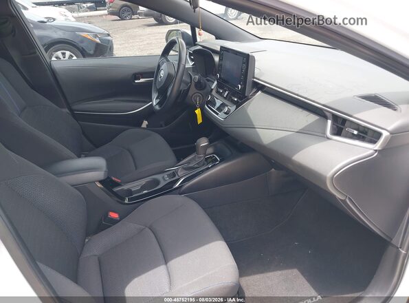 5YFS4MCEXNP137598 2022 TOYOTA COROLLA White Widok wnętrza z przodu