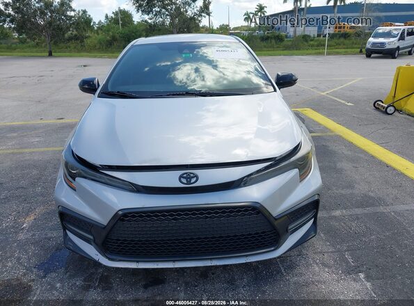 5YFS4RCE1LP031566 2020 TOYOTA COROLLA Silver Widok z przodu