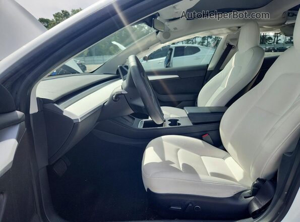 5YJ3E1EA0NF111002 2022 TESLA MODEL Белый Вид салона спереди