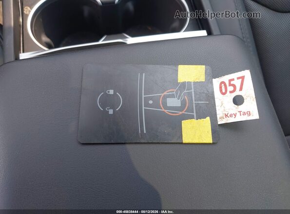 5YJ3E1EA0SF918552 2025 TESLA MODEL 3 Gray Vista del salpicadero