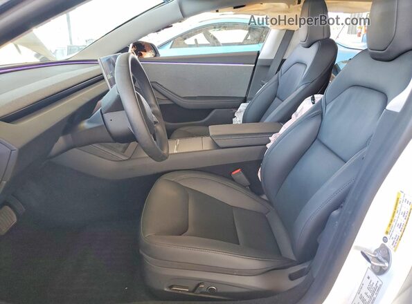5YJ3E1EA1SF015472 2025 TESLA MODEL Белый Вид салона спереди