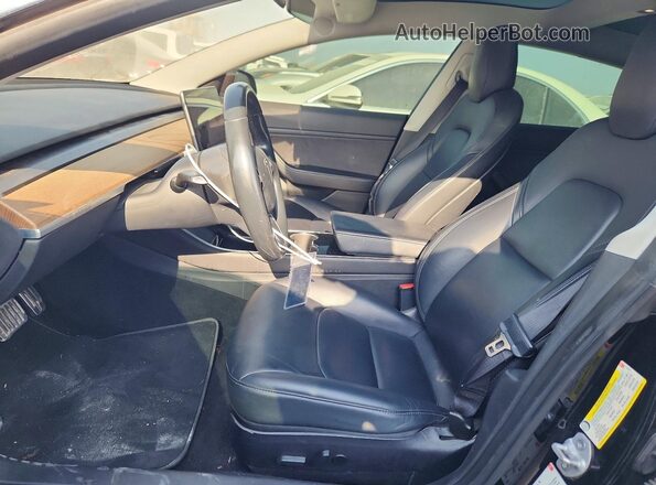 5YJ3E1EA2JF172376 2018 TESLA MODEL Black Front interior view