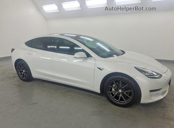 5YJ3E1EA2KF397351 2019 TESLA MODEL White Передня права чверть