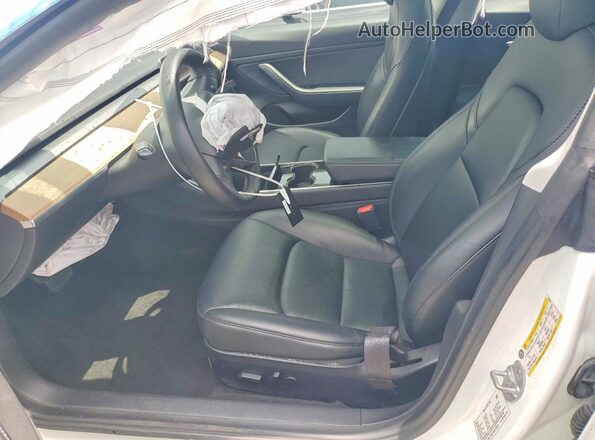 5YJ3E1EA2LF785231 2020 TESLA MODEL White Widok wnętrza z przodu