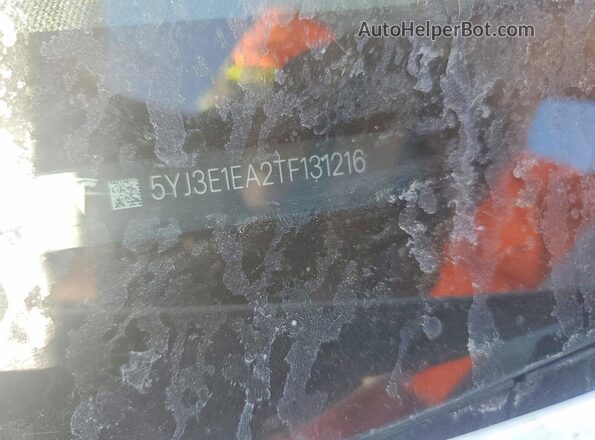5YJ3E1EA2TF131216 2026 TESLA MODEL White ძრავის განყოფილების ხედი