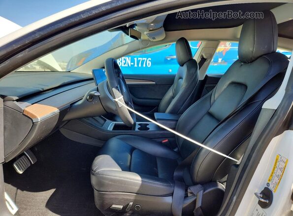 5YJ3E1EA3MF074798 2021 TESLA MODEL White წინა სალონის ხედი