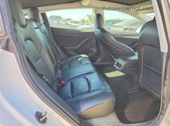 5YJ3E1EA3MF074798 2021 TESLA MODEL White უკანა სავარძლების ხედი