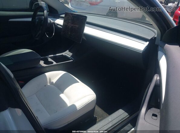 5YJ3E1EA3PF517570 2023 TESLA MODEL 3 White Widok wnętrza z przodu