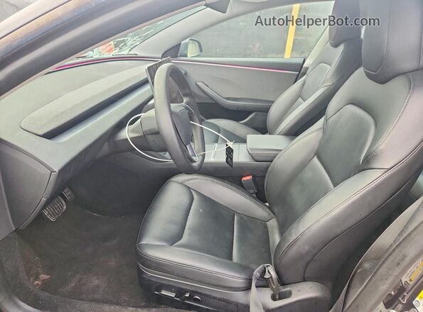 5YJ3E1EA3RF732031 2024 TESLA MODEL Угольный Вид салона спереди